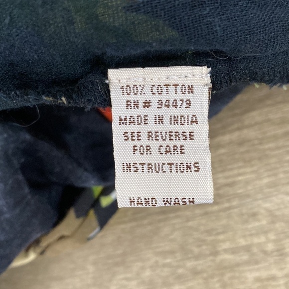 Magic floral dress size medium - Picture 11 of 12